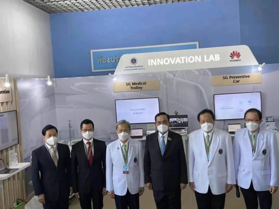 Премьер - министр Таиланда посетил SonoStar Wireless Super и 5G Medical System, внимательно выслушал